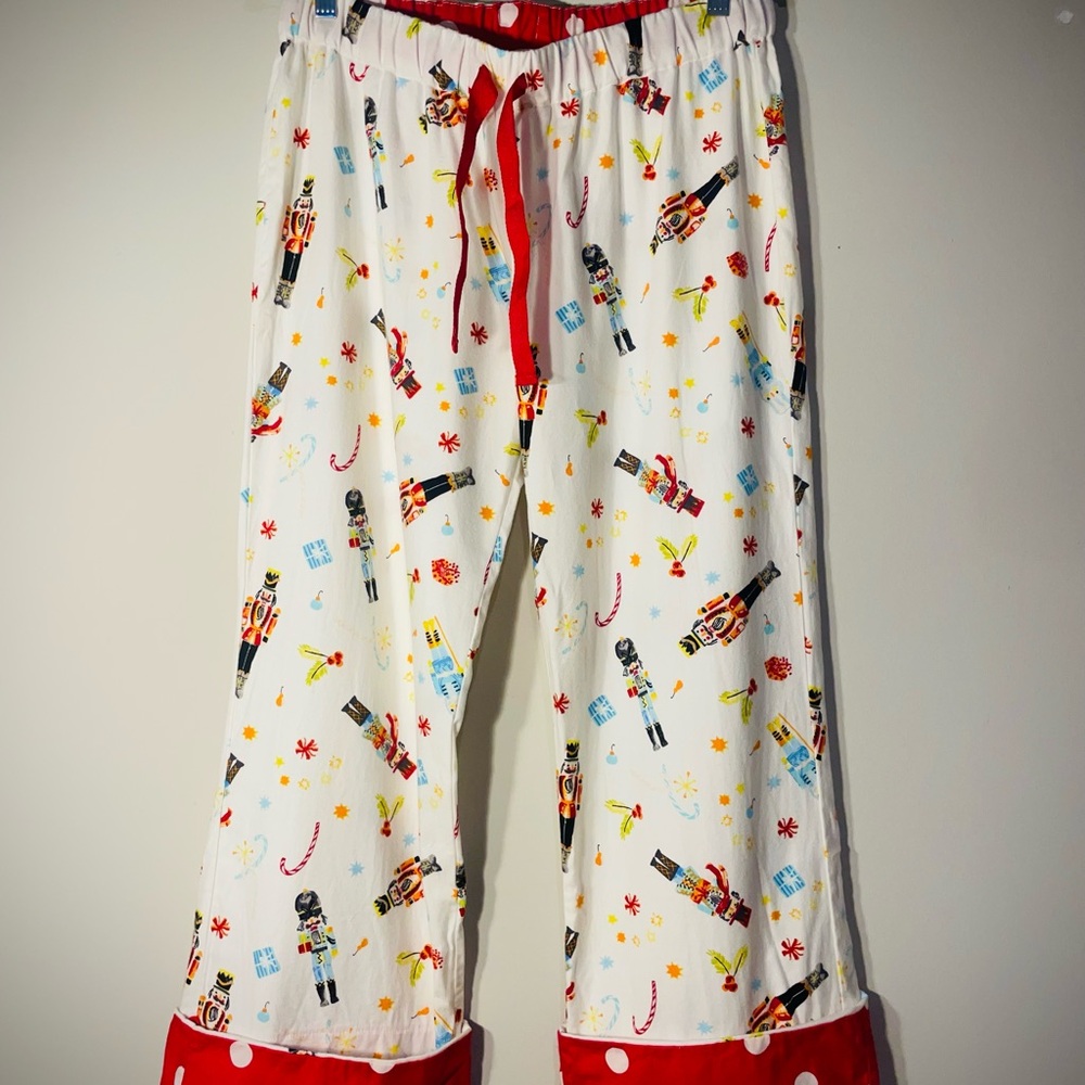 Size small 100% cotton pajama bottoms.  So fun!